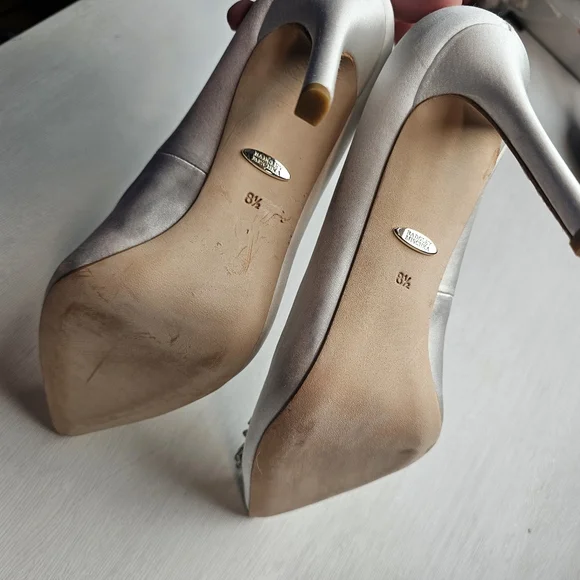 Badgley Mischka Women's Cher Pump - WHITE - Picture 7 of 7